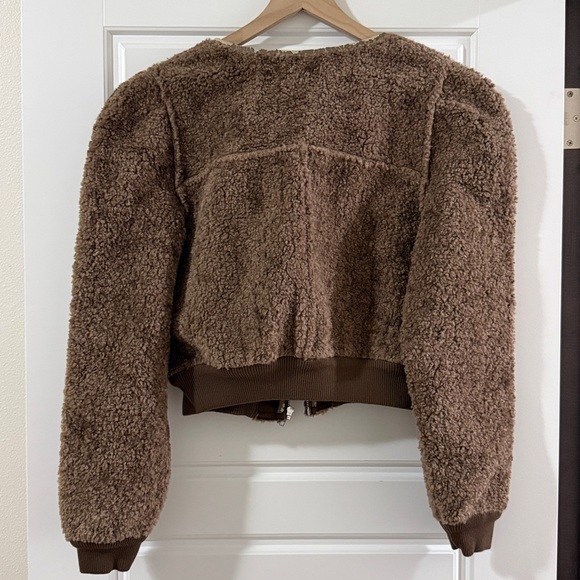 ASTR the Label Stacy Cropped Jacket in Brown Vegan Fur - Medium M Revolve - Picture 8 of 9
